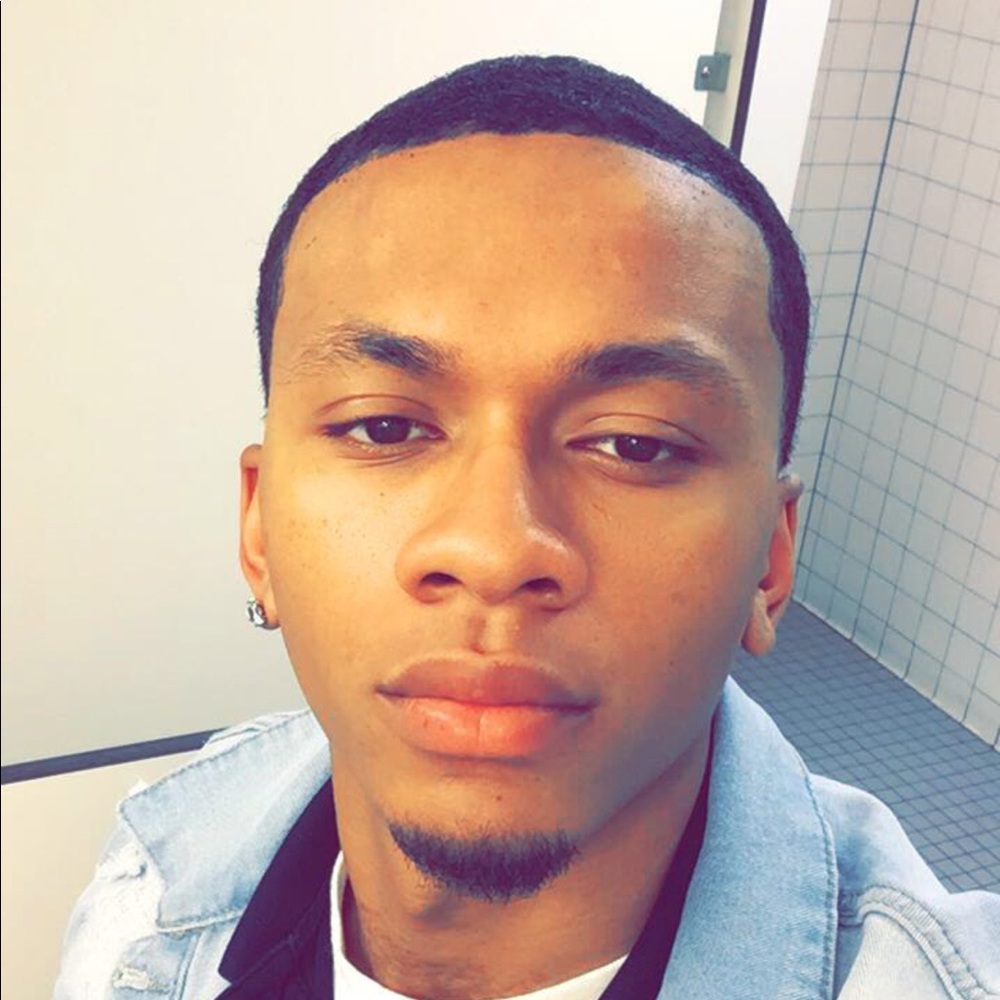 Meet your Posher, Corey